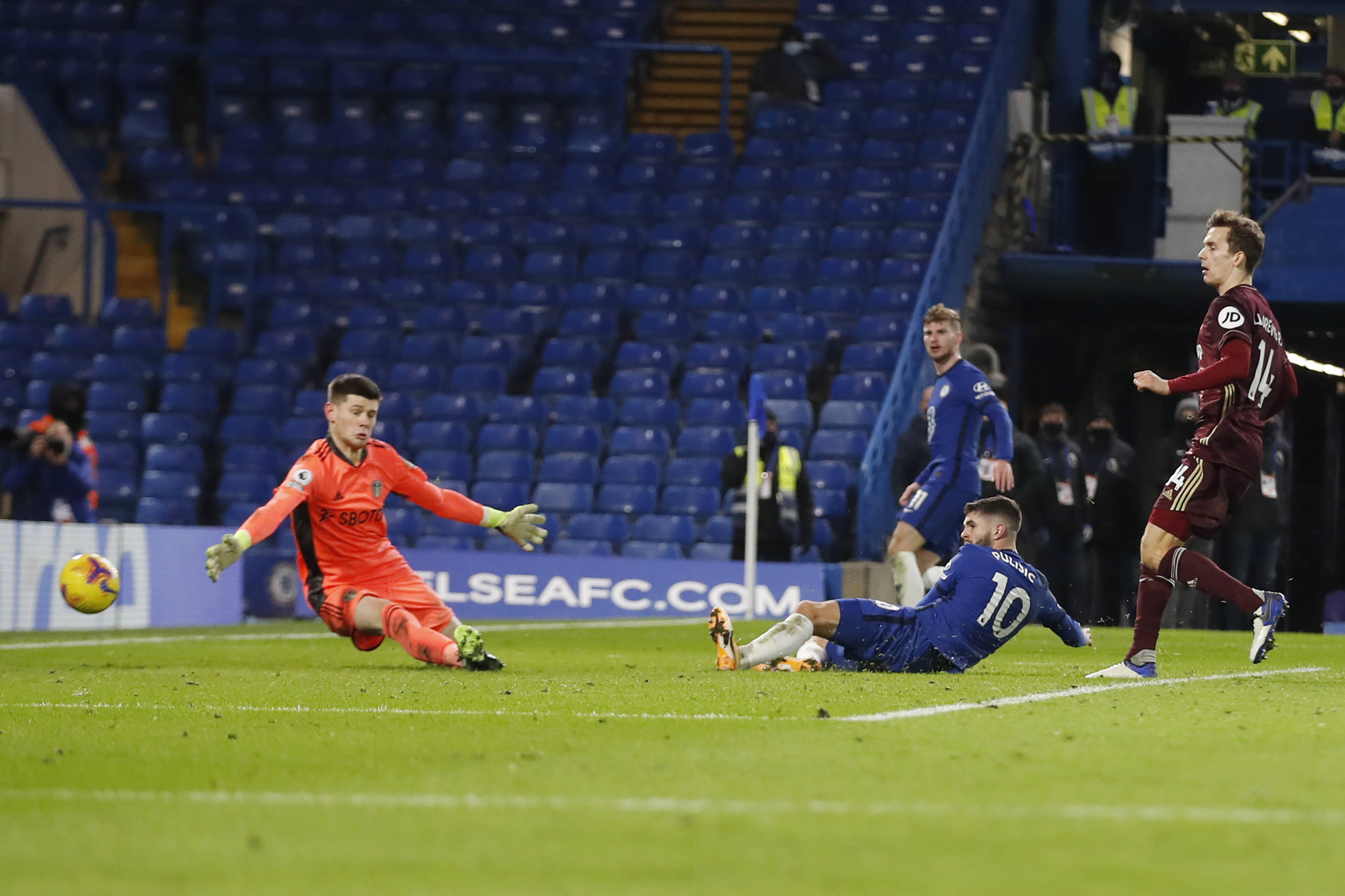 但他的表现 但他的表现